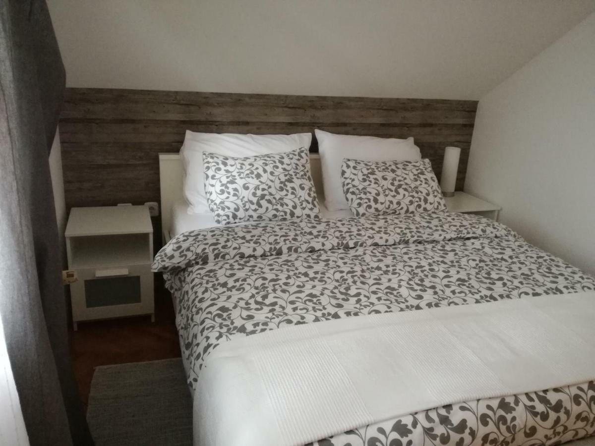 Apartman Jasmin Leilighet Čatrnja Eksteriør bilde
